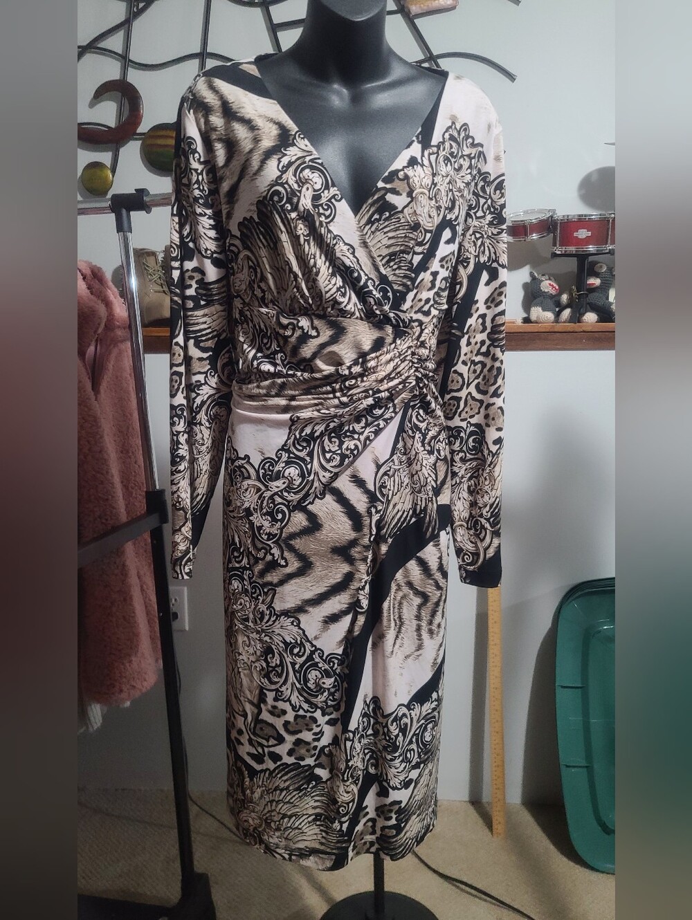 Long Sleeve Beige and Black Printed Dress